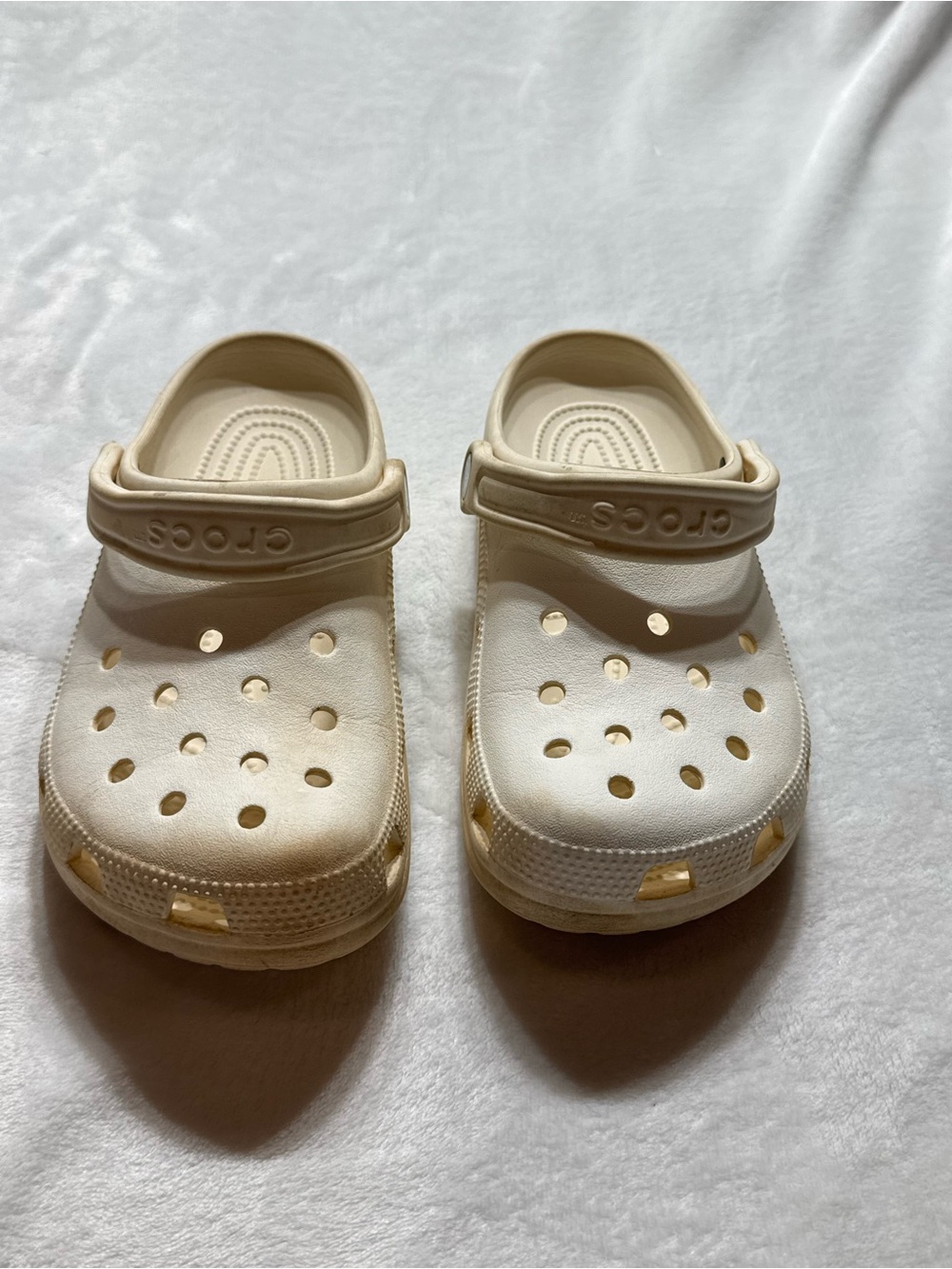 CROCS Classic Clog in Light Beige